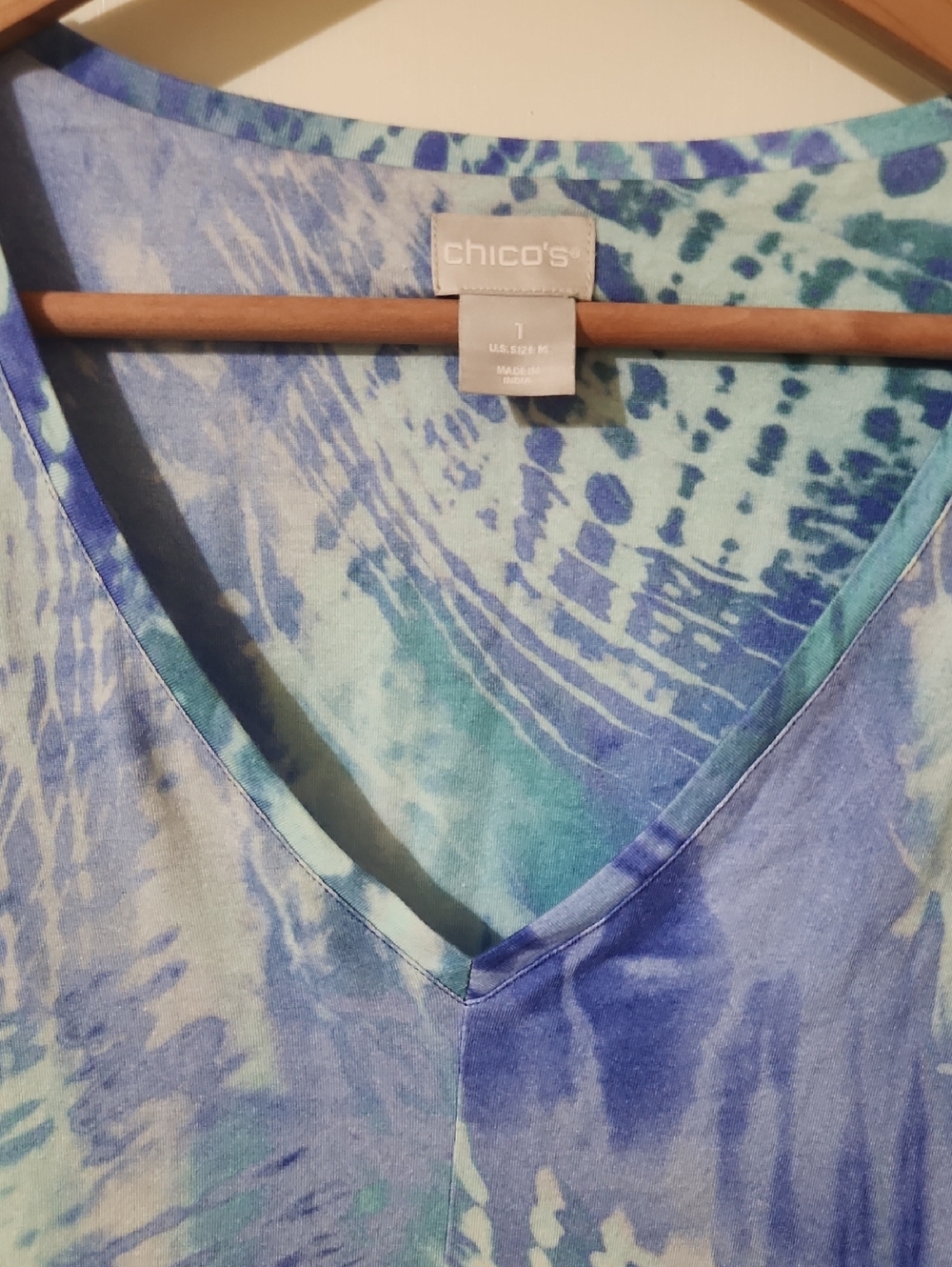 Chico's Blue and Teal V-Neck Print Top